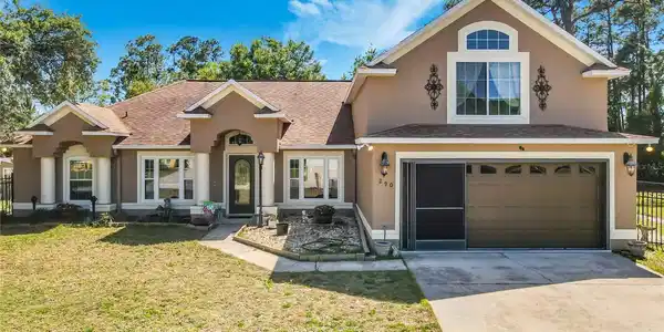 290 SHADYDALE COURT