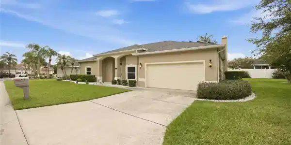 715 JESSANDA CIRCLE