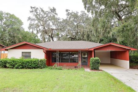 111 DEEN BOULEVARD