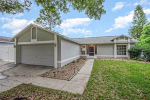 11540 CRESCENT PINES
