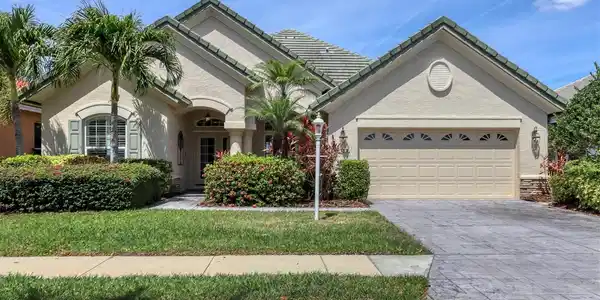 6553 WATERS EDGE