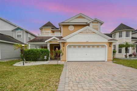 2125 VICTORIA DRIVE