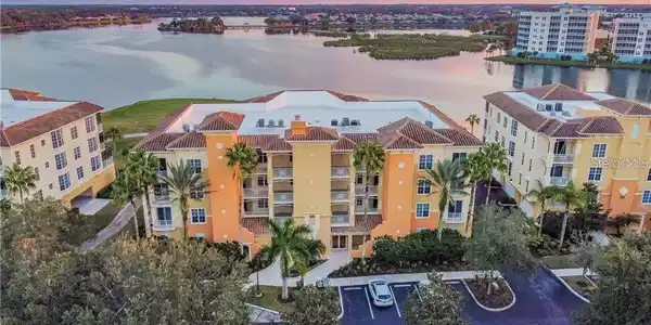 6360 WATERCREST