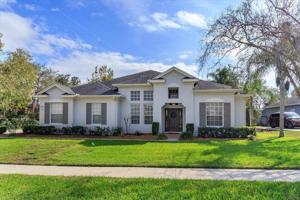 6885 SYLVAN WOODS