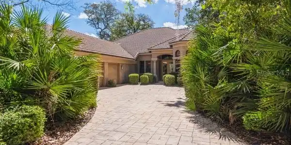 30 CREEKSIDE