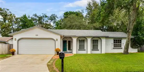 128 LEDBURY DRIVE