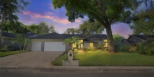 3853 WATERCREST