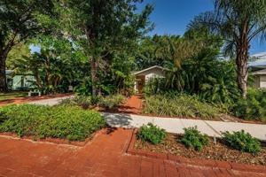 2206 PORTSIDE