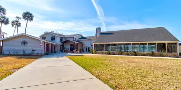 1480 LAKEVIEW DRIVE