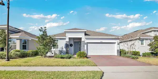2905 BLUESTEM LANE