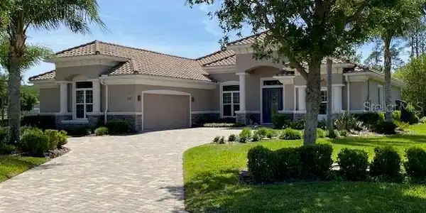 221 WILLOW OAK
