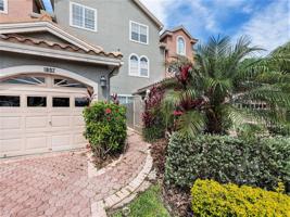 1802 LAGO VISTA
