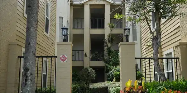 416 SUMMIT RIDGE PLACE