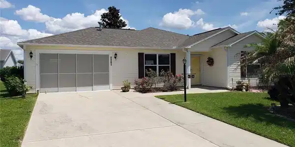 2207 BROXTON SW