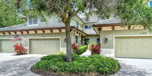 6405 MOORINGS POINT