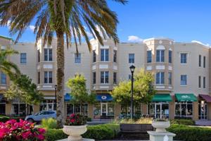 8111 LAKEWOOD MAIN