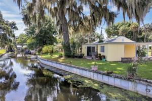 10911 LAKE HARRIS