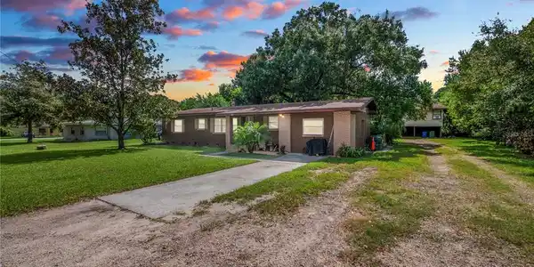 319 22ND SW