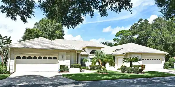 2402 SWEETWATER COUNTRY CLUB