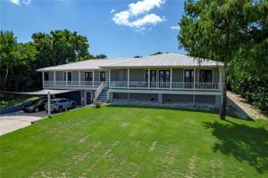920 LAKESHORE