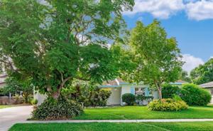 609 LAKE ORIENTA
