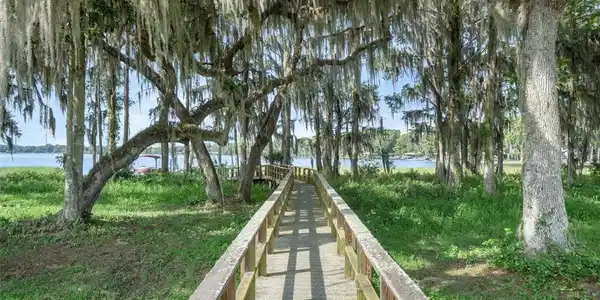 818 PRITCHARD ISLAND