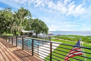 3528 BREEZE WAY