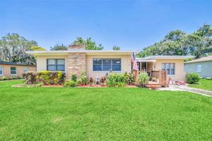 725 CANTERBURY LN
