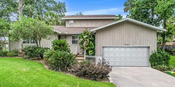 9205 HARBOR ISLE