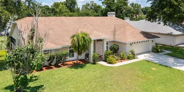 1040 COLONY PARK