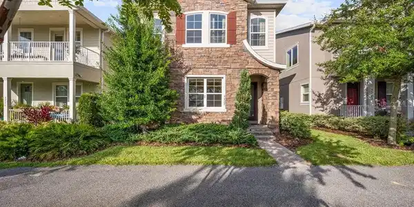 5717 HAMLIN GROVES