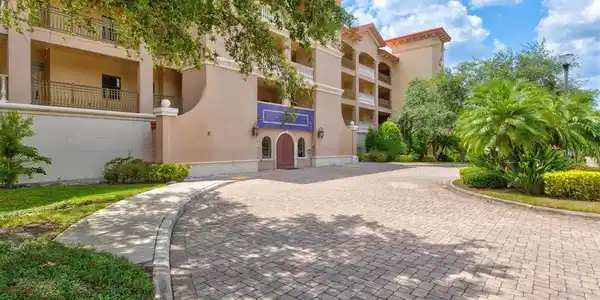 7710 LAKE VISTA
