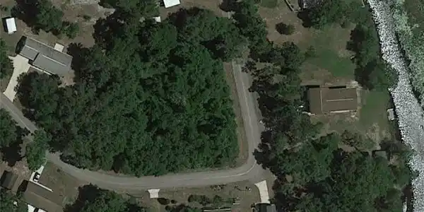 6085 BAYFRONT