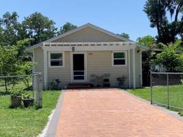 1012 LAKE JESSAMINE