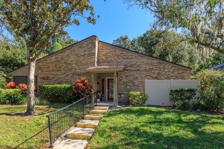 461 OAK HAVEN DRIVE