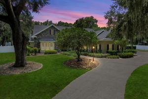 1307 HOWARD