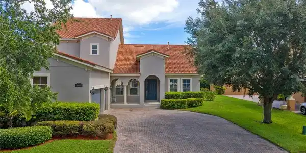 14605 AVENUE OF THE RUSHES