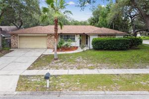 712 BROOKS CT