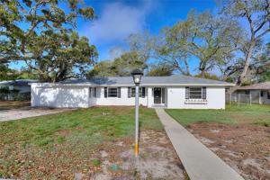 6812 PINEHURST