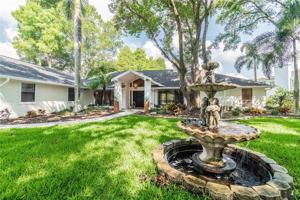 10106 LAKE COVE