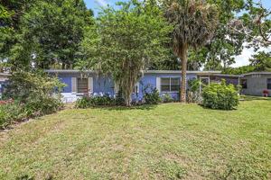 833 EDGEWATER