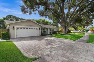 613 LAKE ORIENTA