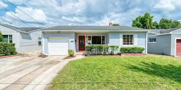 1639 OAKMONT