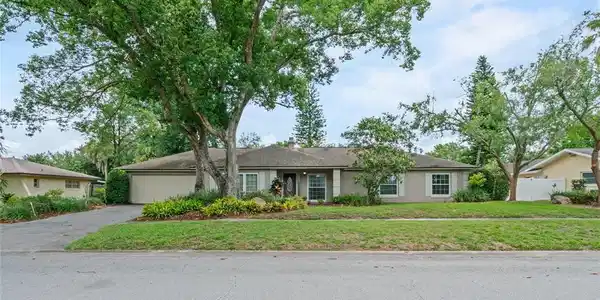 112 HILLCREST