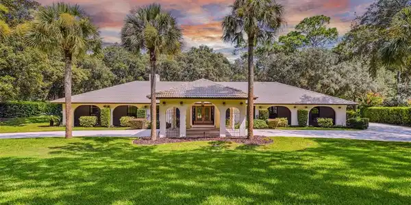 205 MAGNOLIA LAKE