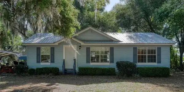 106 SPRING LAKE