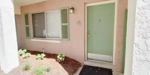 136 BLUE POINTE