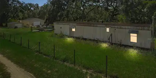 1933 SABAL CREEK