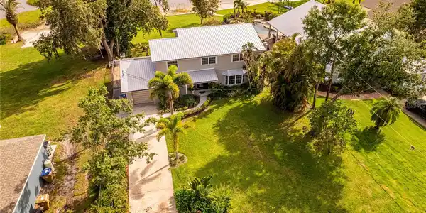 6100 ALLIGATOR LAKE W