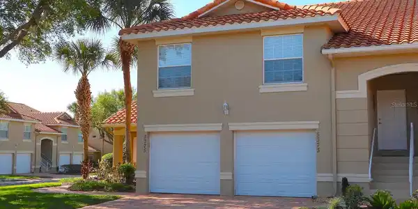 5373 COMPASS POINT